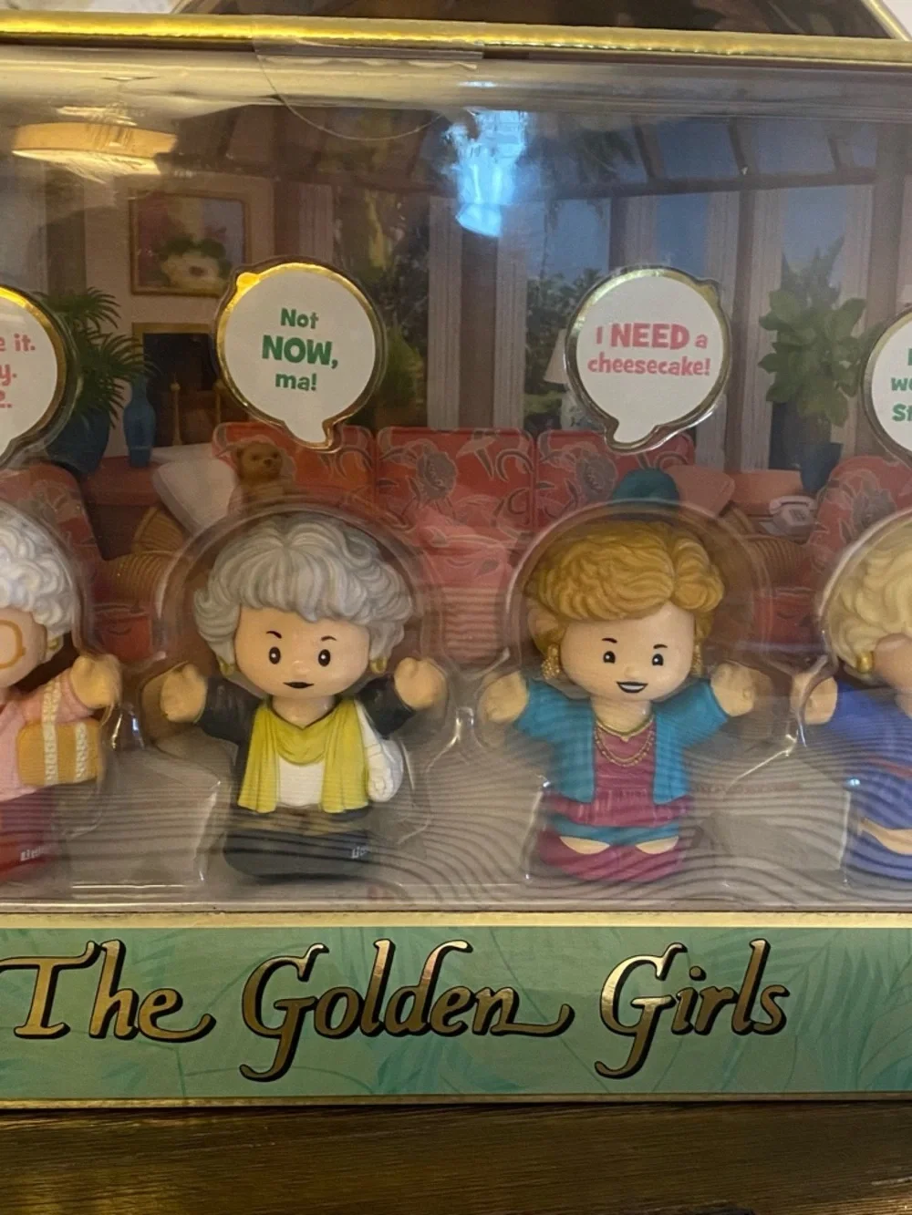 The Golden Girls Collectible Mini Figure Set - Picture 1 of 4